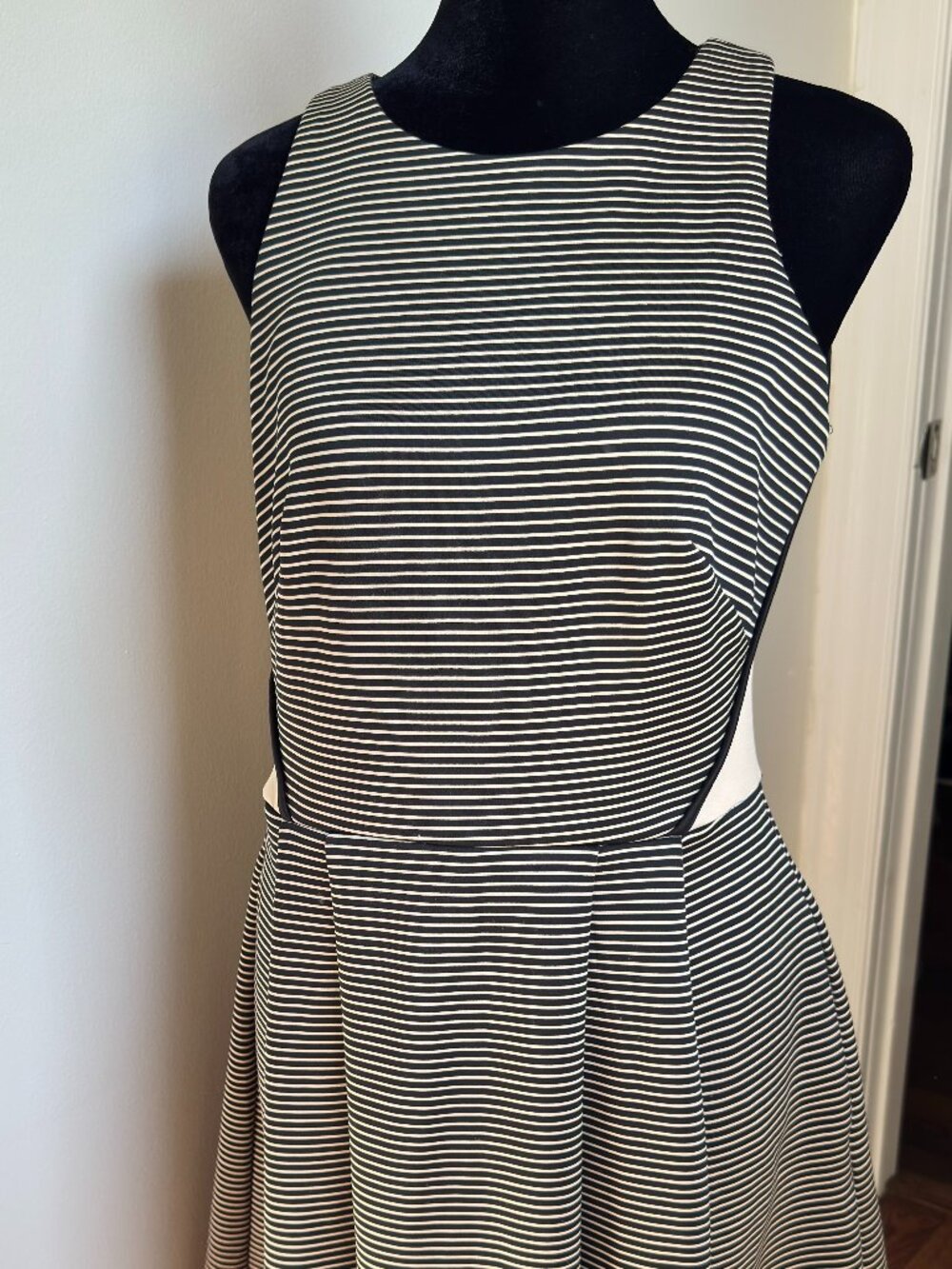 Metaphor Black Ivory Striped Cutout Fit & Flare Dress Size 8 Quiet Luxury